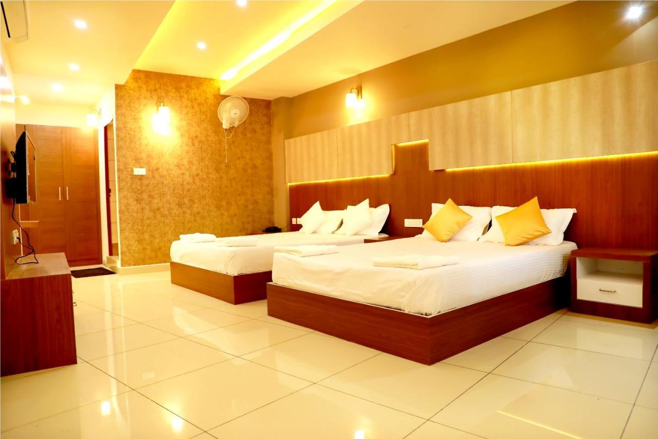 Wayanad Royal Crown Hotel Kalpetta Exterior photo