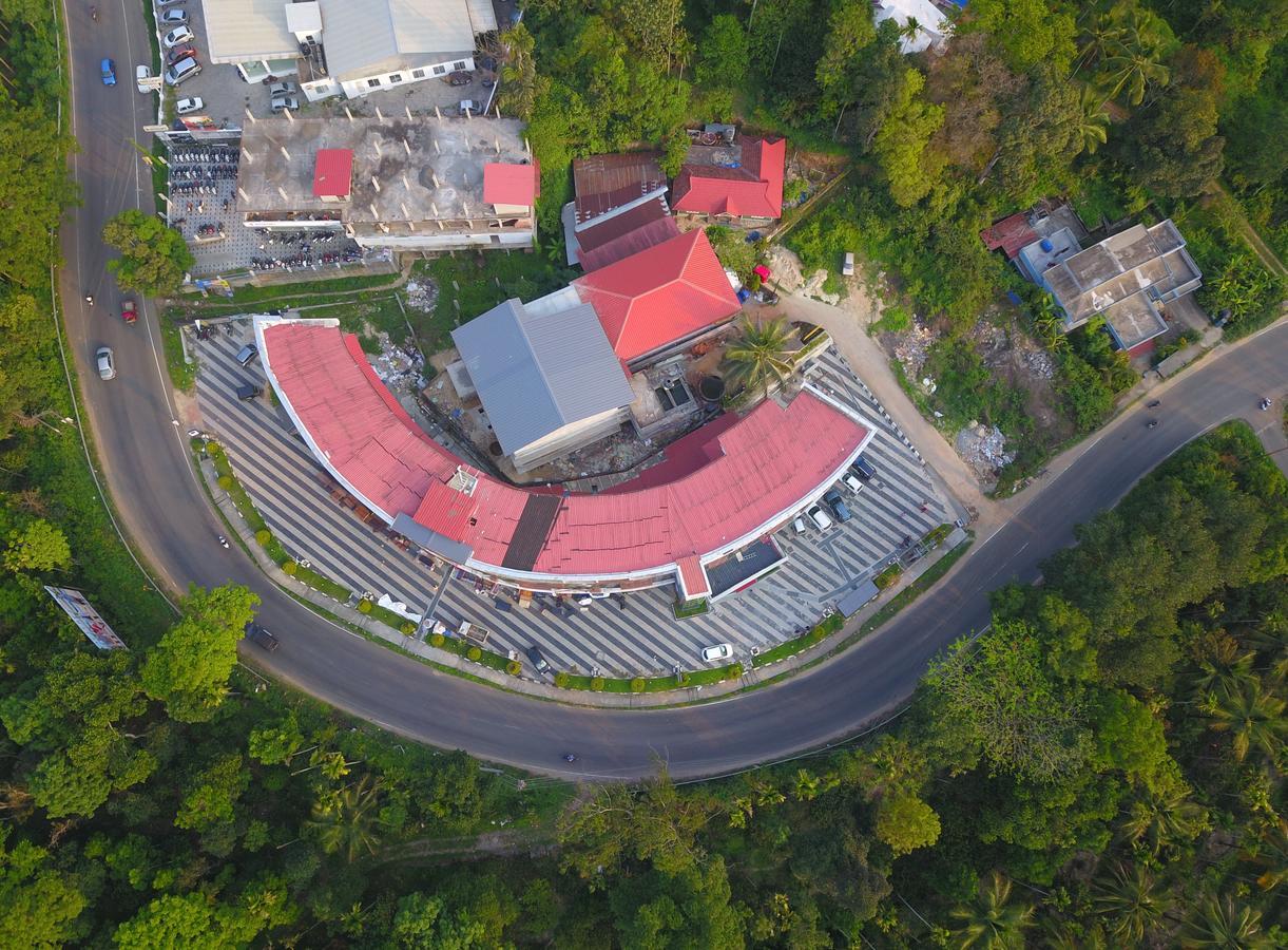 Wayanad Royal Crown Hotel Kalpetta Exterior photo